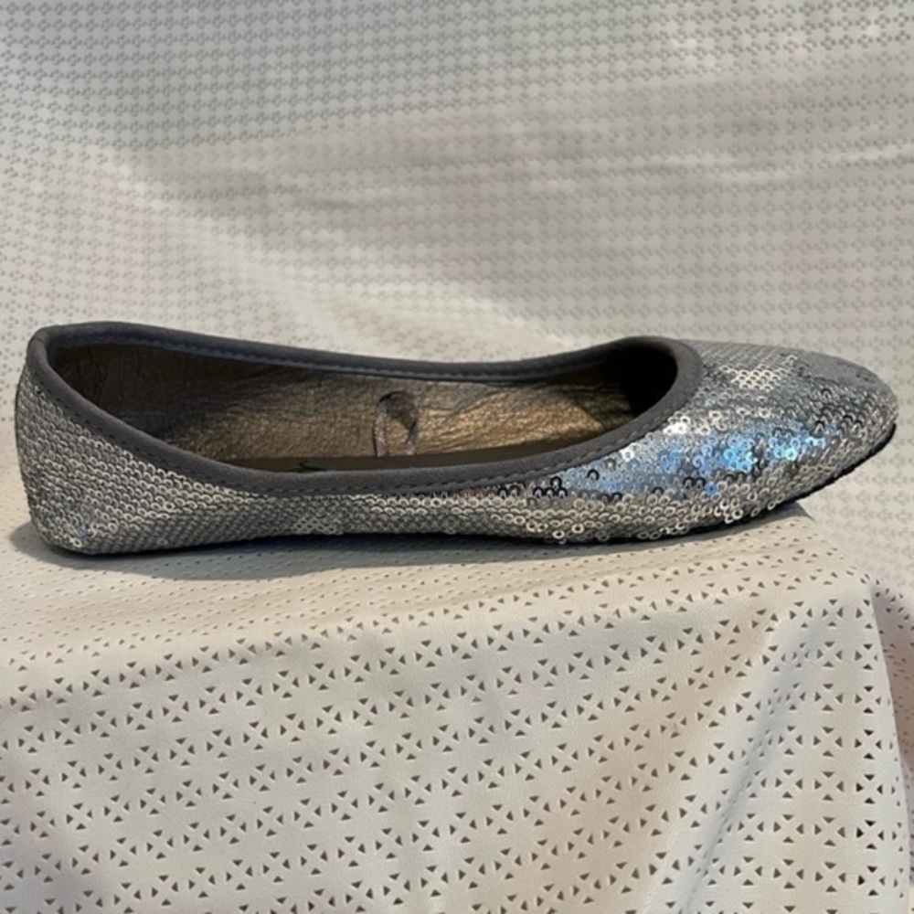 Sole Mates Sequin Silver Black Comfort Loafer Size 6